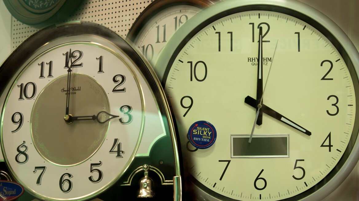 Αλλαγή ώρας 2023: Μία ώρα μπροστά αύριο  τα ρολόγια