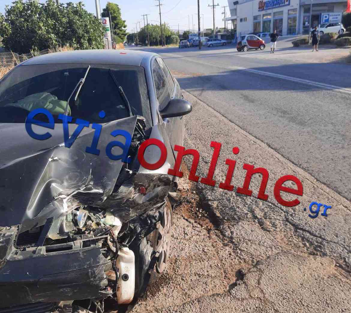 Εύβοια-Τροχαίο: Η πρώτη εικόνα από την σφοδρή σύγκρουση δυο αυτοκινήτων- Μια τραυματίας
